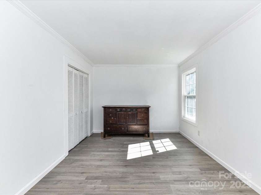 1327 Santee Street, Charlotte, NC 28208.  MLS# CAR4235557, YatesRealty ID 5973. 