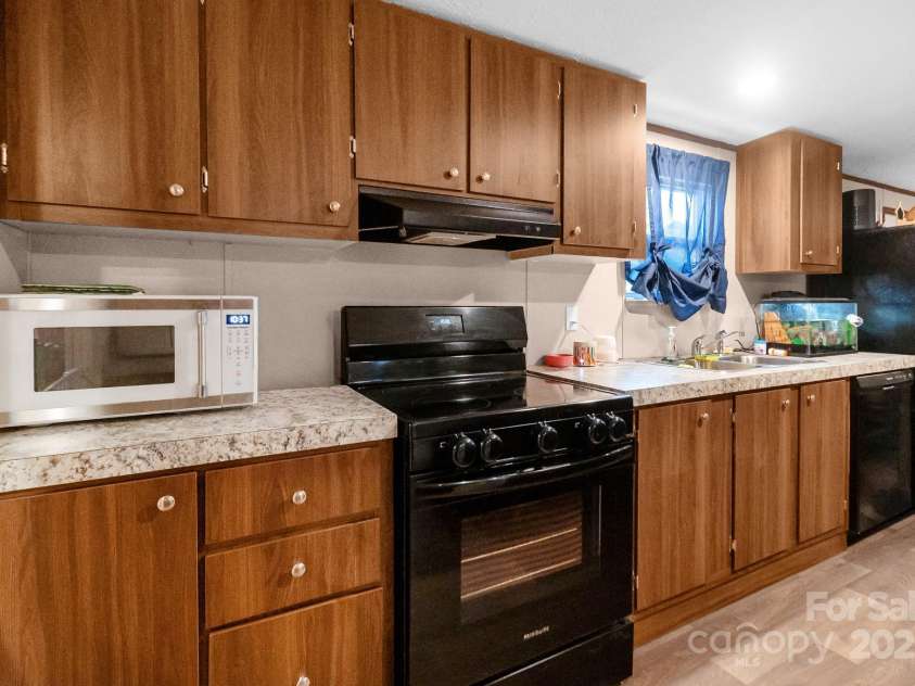 5263 RALEYS MILL Road, Bethune, SC 29009.  MLS# CAR4311506, YatesRealty ID 5974. 