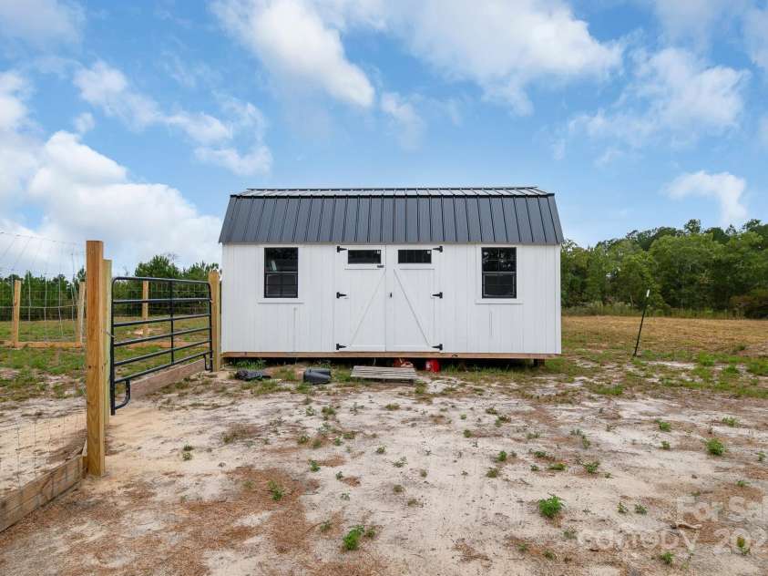 5263 RALEYS MILL Road, Bethune, SC 29009.  MLS# CAR4311506, YatesRealty ID 5974. 