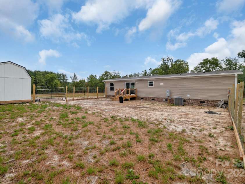 5263 RALEYS MILL Road, Bethune, SC 29009.  MLS# CAR4311506, YatesRealty ID 5974. 