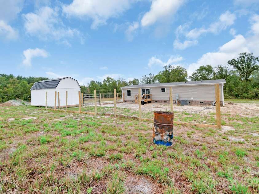 5263 RALEYS MILL Road, Bethune, SC 29009.  MLS# CAR4311506, YatesRealty ID 5974. 