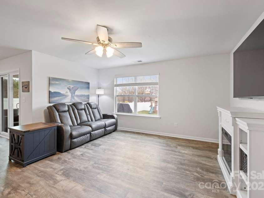 2766 Sherrills Stream Drive, Sherrills Ford, NC 28673.  MLS# CAR4237314, YatesRealty ID 5975. Living Room