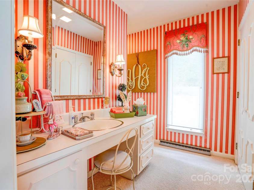 316 Country Club Acres None, Shelby, NC 28150.  MLS# CAR4244024, YatesRealty ID 5976. Bedroom 2 Dressing Area