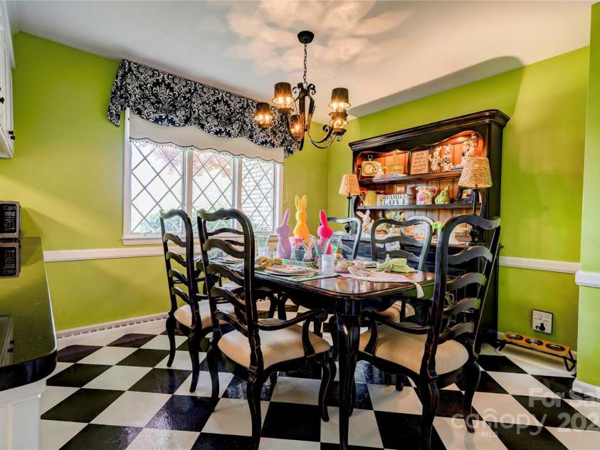 316 Country Club Acres None, Shelby, NC 28150.  MLS# CAR4244024, YatesRealty ID 5976. Breakfast Room