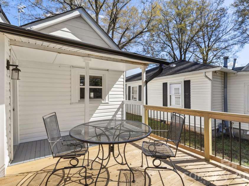 19705 Ferry Street, Cornelius, NC 28031.  MLS# CAR4356618, YatesRealty ID 5977. 