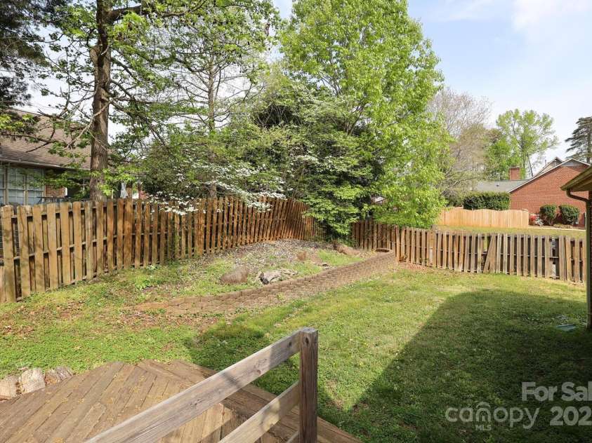 1121 Thoroughbred Place, Concord, NC 28027.  MLS# CAR4246454, YatesRealty ID 5978. 