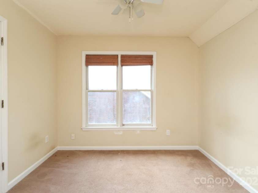 1121 Thoroughbred Place, Concord, NC 28027.  MLS# CAR4246454, YatesRealty ID 5978. 