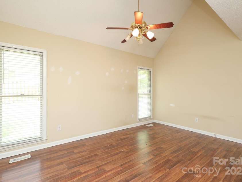 1121 Thoroughbred Place, Concord, NC 28027.  MLS# CAR4246454, YatesRealty ID 5978. 