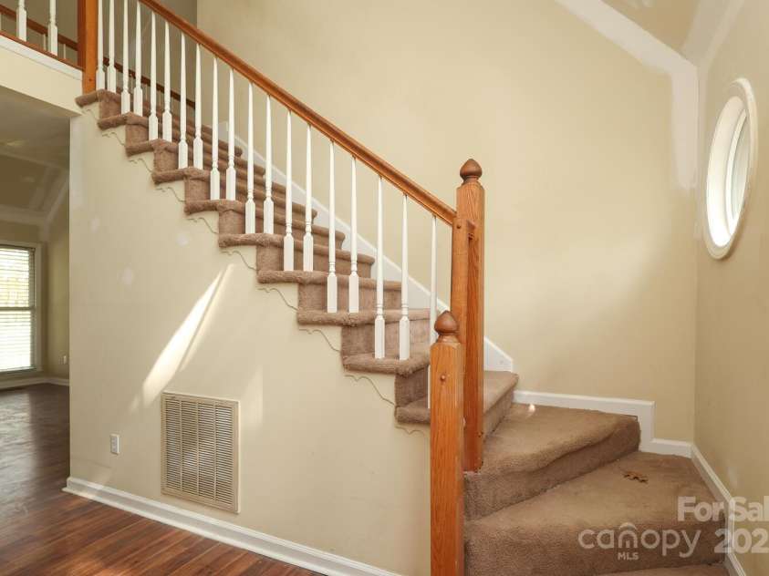 1121 Thoroughbred Place, Concord, NC 28027.  MLS# CAR4246454, YatesRealty ID 5978. 