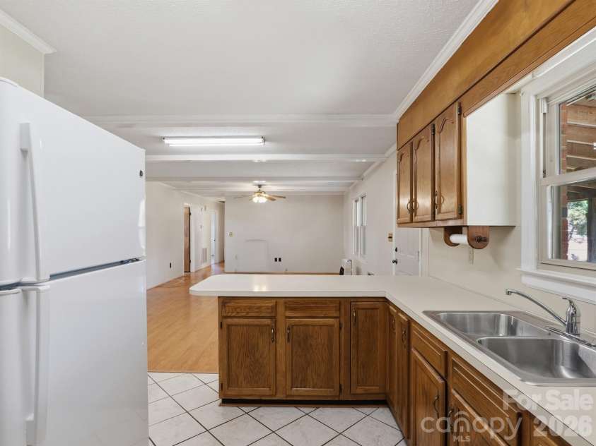 400 Pitts School Road, Concord, NC 28027.  MLS# CAR4359279, YatesRealty ID 5979. 