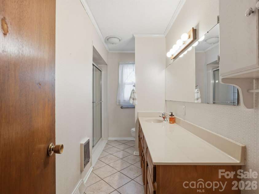 400 Pitts School Road, Concord, NC 28027.  MLS# CAR4359279, YatesRealty ID 5979. 