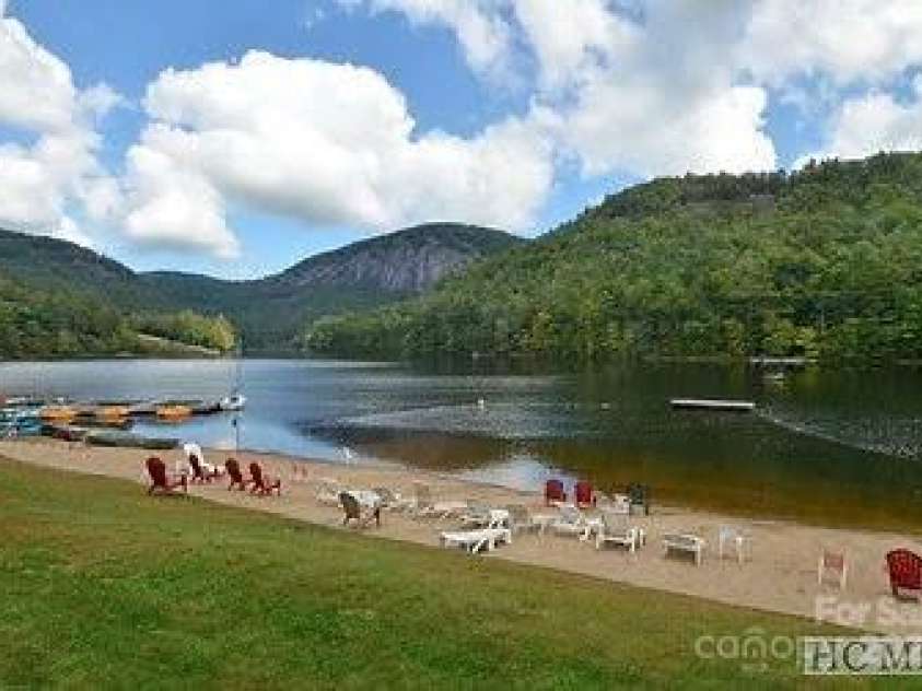 620 Sapphire Valley Road, Cashiers, NC 28717.  MLS# CAR4329121, YatesRealty ID 598. SVMA Amenities include Fairfield Lake, its beach and dock, and all it's great watersport stuff for use.