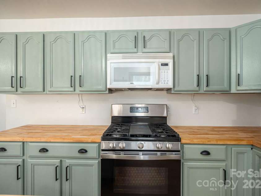 3880 Scronce Road, Vale, NC 28168.  MLS# CAR4231780, YatesRealty ID 5980. 