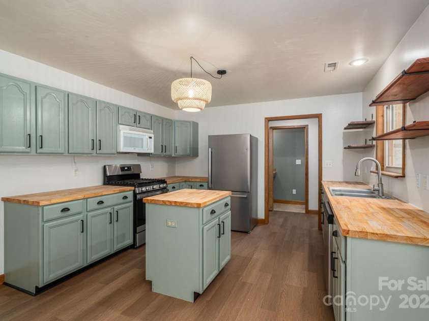 3880 Scronce Road, Vale, NC 28168.  MLS# CAR4231780, YatesRealty ID 5980. 