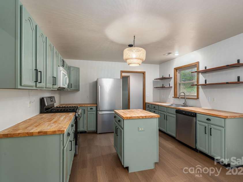 3880 Scronce Road, Vale, NC 28168.  MLS# CAR4231780, YatesRealty ID 5980. 