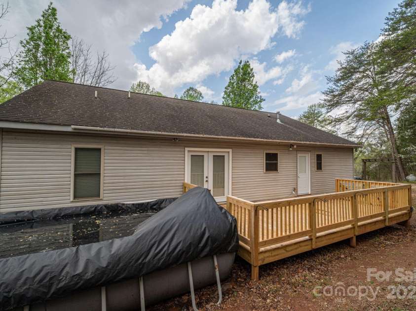 3880 Scronce Road, Vale, NC 28168.  MLS# CAR4231780, YatesRealty ID 5980. 