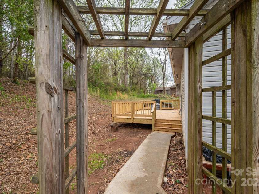 3880 Scronce Road, Vale, NC 28168.  MLS# CAR4231780, YatesRealty ID 5980. 