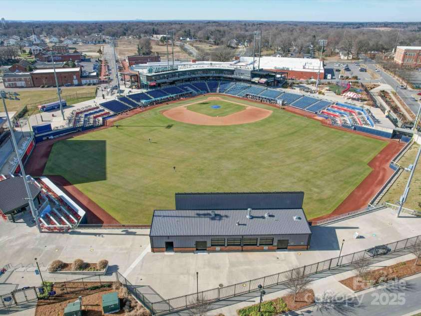 108 Oak Grove Street, Kannapolis, NC 28081.  MLS# CAR4226236, YatesRealty ID 5982. 