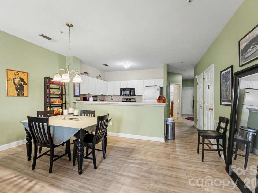 921 Northeast Drive, Davidson, NC 28036.  MLS# CAR4351410, YatesRealty ID 5982. 