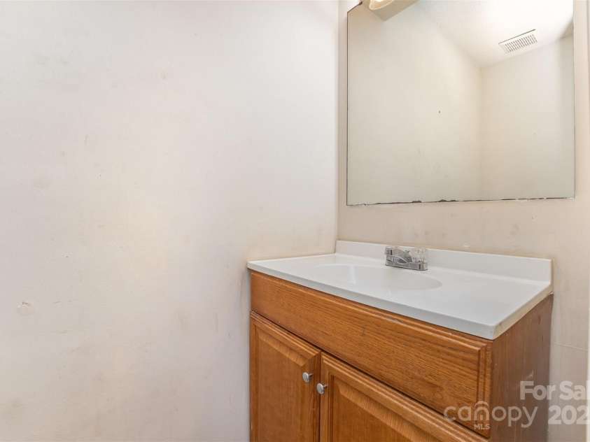 5301 Amity Springs Drive, Charlotte, NC 28212.  MLS# CAR4239401, YatesRealty ID 5983. 