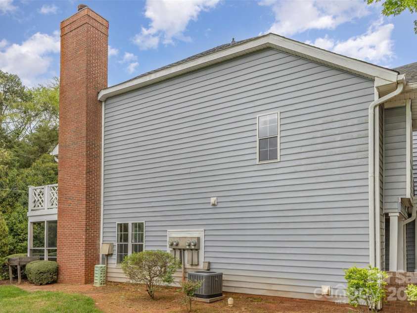 5301 Amity Springs Drive, Charlotte, NC 28212.  MLS# CAR4239401, YatesRealty ID 5983. 