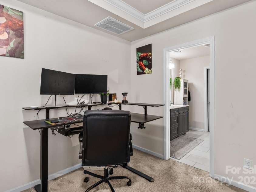 1564 Galloway Road, Charlotte, NC 28262.  MLS# CAR4319552, YatesRealty ID 5985. 