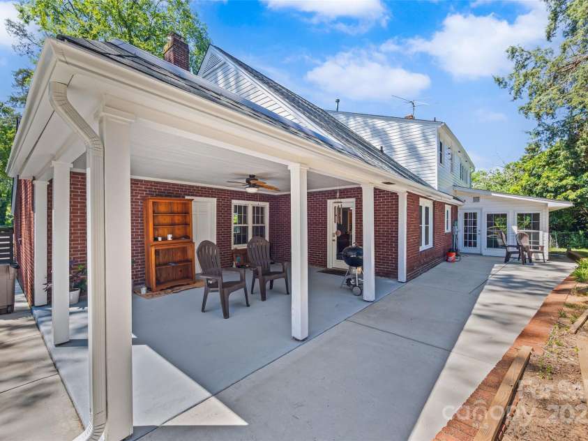 811 Myrtle Drive, Rock Hill, SC 29730.  MLS# CAR4332484, YatesRealty ID 5987. 