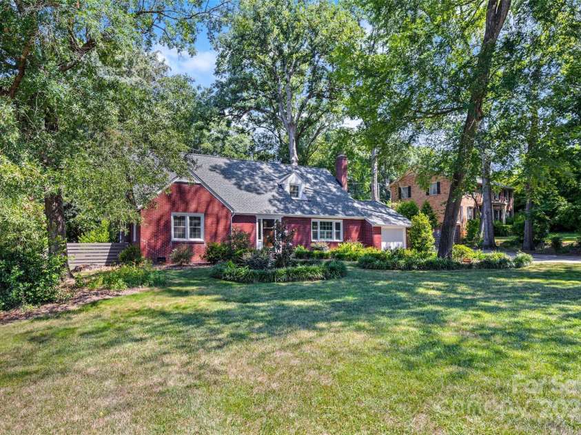811 Myrtle Drive, Rock Hill, SC 29730.  MLS# CAR4332484, YatesRealty ID 5987. 
