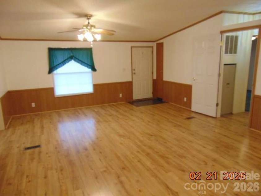 2685 Pit Lane, Morganton, NC 28655.  MLS# CAR4349661, YatesRealty ID 5988. Dining area