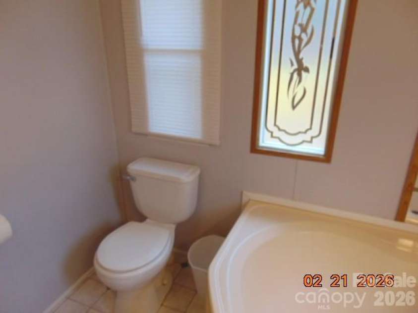2685 Pit Lane, Morganton, NC 28655.  MLS# CAR4349661, YatesRealty ID 5988. Master bath