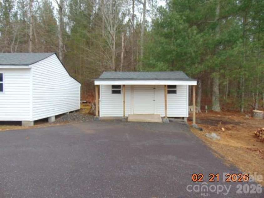 2685 Pit Lane, Morganton, NC 28655.  MLS# CAR4349661, YatesRealty ID 5988. Shop
