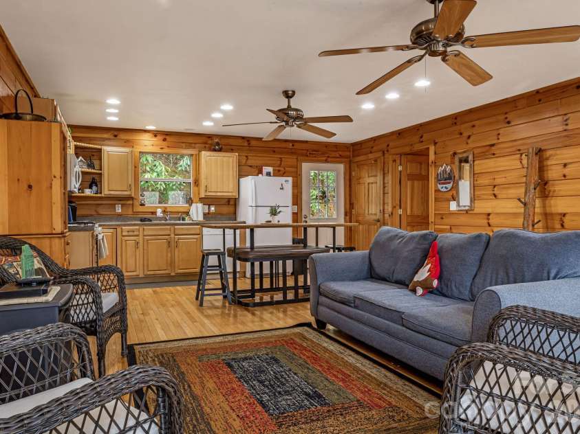 157 Crosspatch Lane, Bryson City, NC 28713.  MLS# CAR4355987, YatesRealty ID 5989. 