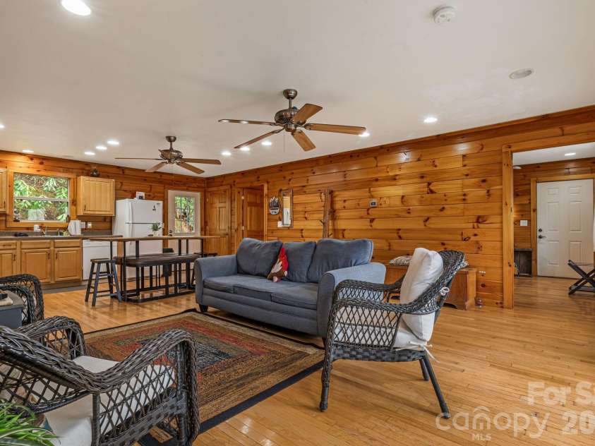 157 Crosspatch Lane, Bryson City, NC 28713.  MLS# CAR4355987, YatesRealty ID 5989. 