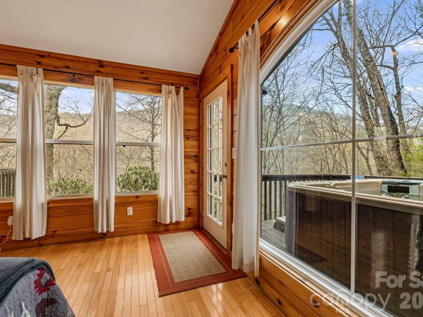 157 Crosspatch Lane, Bryson City, NC 28713.  MLS# CAR4355987, YatesRealty ID 5989. 