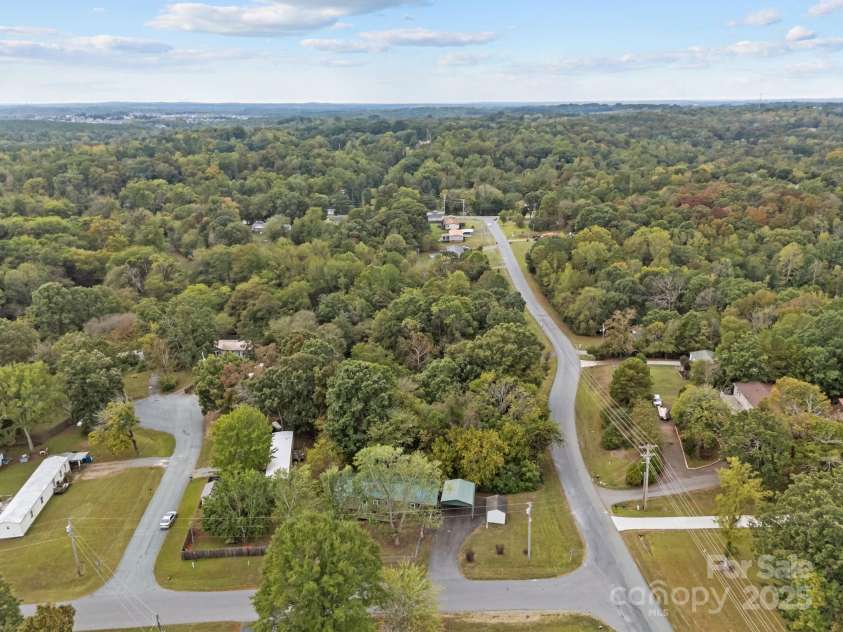 6600 Clara Circle, Concord, NC 28025.  MLS# CAR4306913, YatesRealty ID 599. 