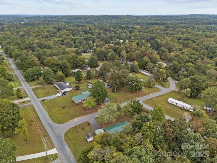 6600 Clara Circle, Concord, NC 28025.  MLS# CAR4306913, YatesRealty ID 599. 