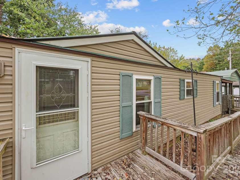 6600 Clara Circle, Concord, NC 28025.  MLS# CAR4306913, YatesRealty ID 599. 