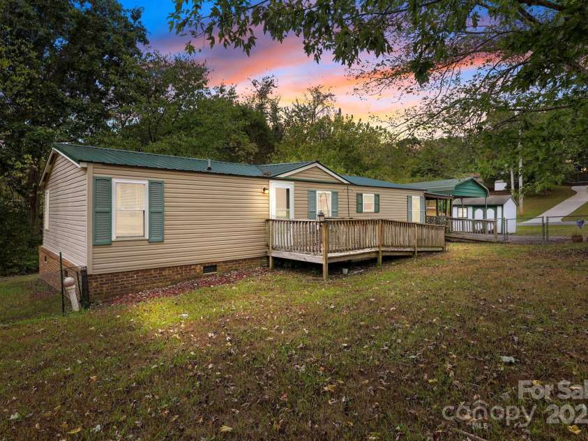 6600 Clara Circle, Concord, NC 28025.  MLS# CAR4306913, YatesRealty ID 599. 