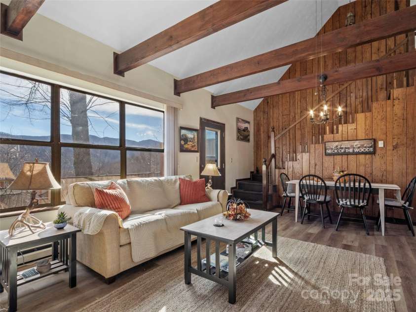383 Overlook Drive, Burnsville, NC 28714.  MLS# CAR4331299, YatesRealty ID 5990. 