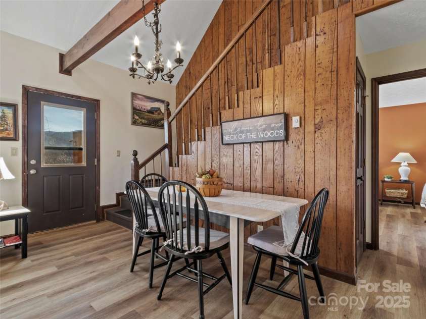 383 Overlook Drive, Burnsville, NC 28714.  MLS# CAR4331299, YatesRealty ID 5990. 