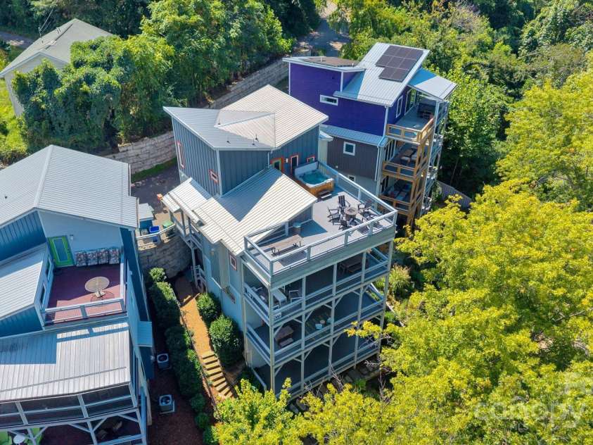 8 Birdhouse Row, Asheville, NC 28801.  MLS# CAR4301832, YatesRealty ID 5990. 