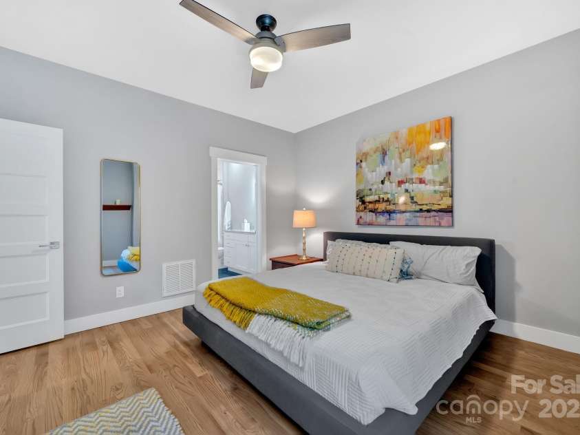 8 Birdhouse Row, Asheville, NC 28801.  MLS# CAR4301832, YatesRealty ID 5990. 