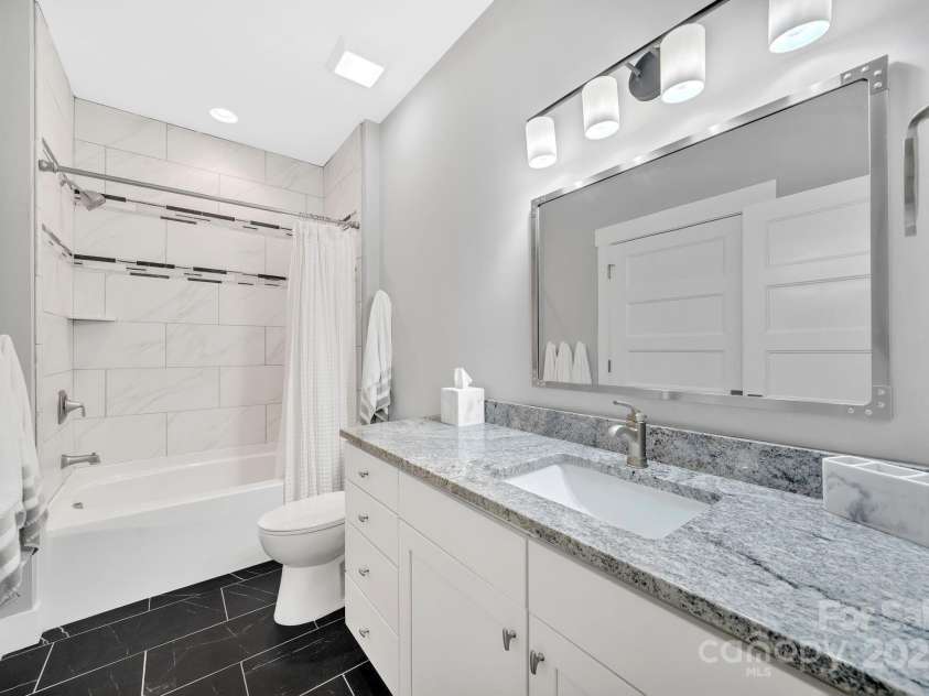 8 Birdhouse Row, Asheville, NC 28801.  MLS# CAR4301832, YatesRealty ID 5990. 