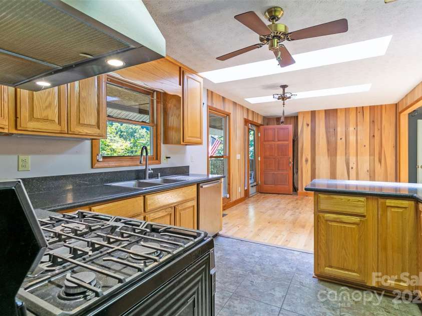 7180 Meadow Fork Road, Hot Springs, NC 28743.  MLS# CAR4184401, YatesRealty ID 5991. 