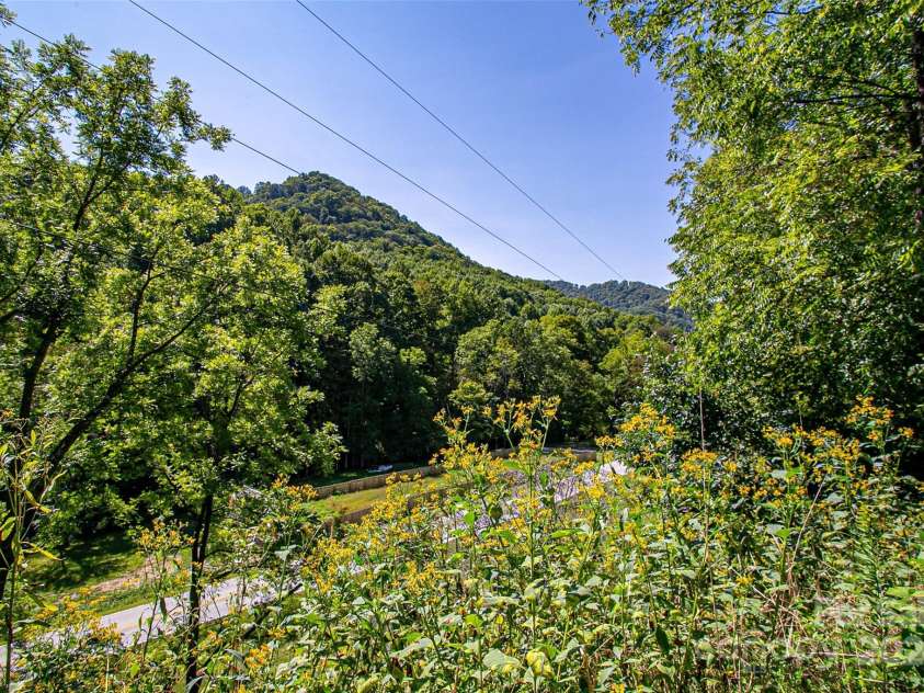 7180 Meadow Fork Road, Hot Springs, NC 28743.  MLS# CAR4184401, YatesRealty ID 5991. 
