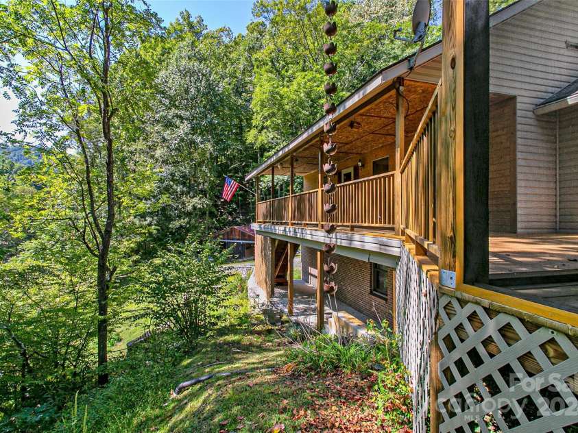 7180 Meadow Fork Road, Hot Springs, NC 28743.  MLS# CAR4184401, YatesRealty ID 5991. 