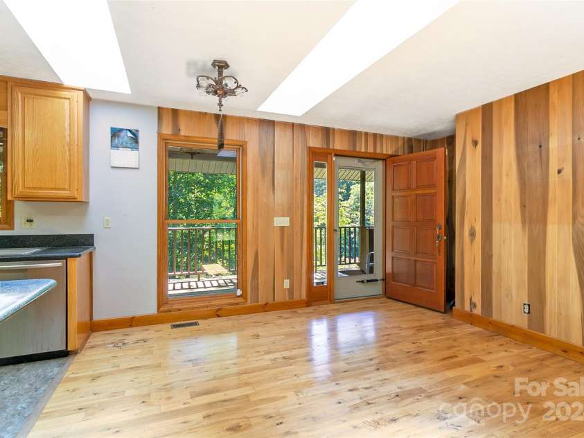 7180 Meadow Fork Road, Hot Springs, NC 28743.  MLS# CAR4184401, YatesRealty ID 5991. Dining Area