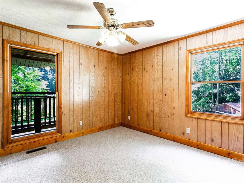 7180 Meadow Fork Road, Hot Springs, NC 28743.  MLS# CAR4184401, YatesRealty ID 5991. Guest Bedroom 1