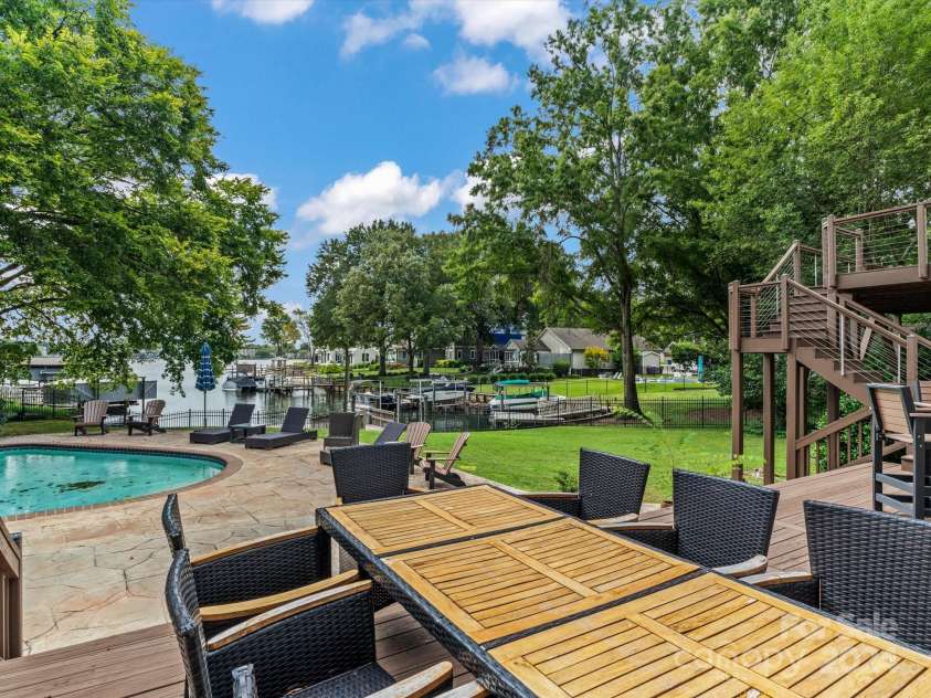 18032 Nantz Road, Cornelius, NC 28031.  MLS# CAR4184346, YatesRealty ID 5992. Deck