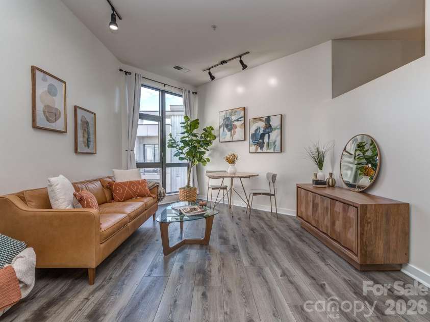525 Sixth Street, Charlotte, NC 28202.  MLS# CAR4302449, YatesRealty ID 5992. 